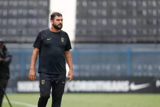 Técnico do Corinthians define maneira ideal para o time jogar e