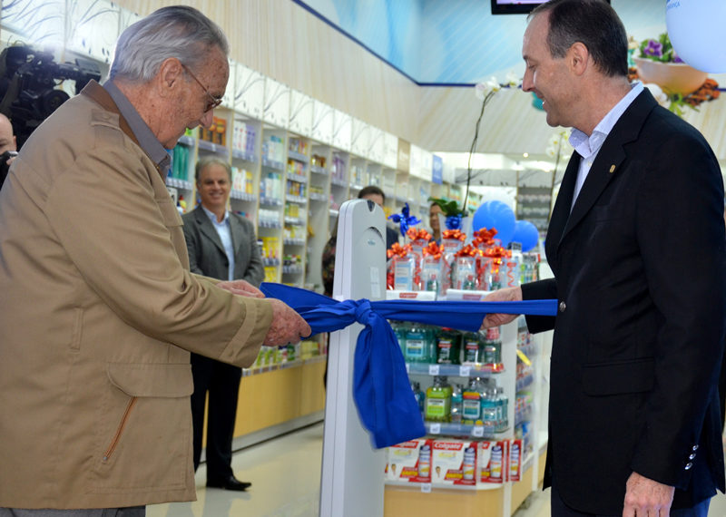 Coop Inaugura S Tima Drogaria Externa E J Anuncia Mai Abc Do Abc