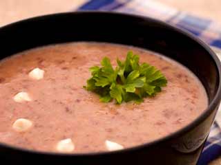 Frente fria mais forte do ano pede sopa para esquentar