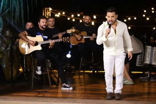 Marcelo Martins lança pout-pourri de clássicos do sertanejo