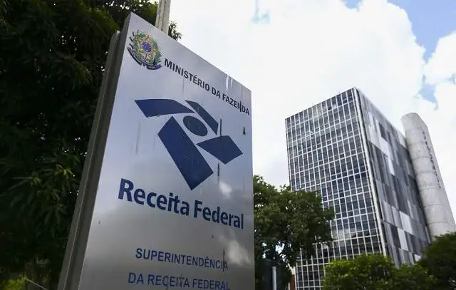 Perda de arrecadação federal com pequenas importações é da ordem de R$ 12