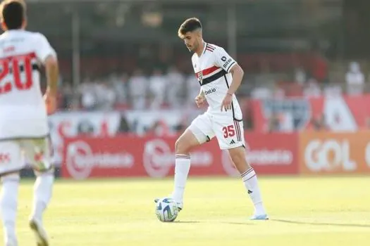 Em recuperação de lesão no tornozelo, Beraldo participa de treino completo no São Paulo