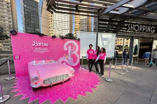 Carro da Barbie chega ao Shopping Cidade São Paulo