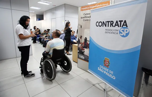 Contrata SP oferece 300 vagas para pessoas com deficiência