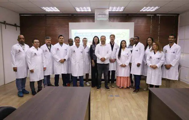 Prefeito Marcelo Oliveira recepciona profissionais dos Mais Médicos em Mauá