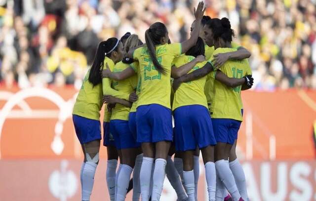 Expediente será flexibilizado em jogos da seleção feminina de futebol