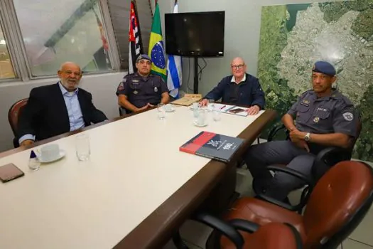 Prefeito de Diadema recebe comandantes do CPAM-6 e do 24º Batalhão da Polícia Militar