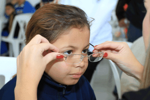 A importância da saúde ocular para o aprendizado infantil