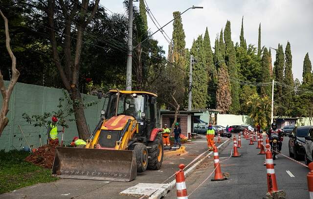 Auricchio assina ordem de serviço de novo conjunto viário do Bairro Mauá