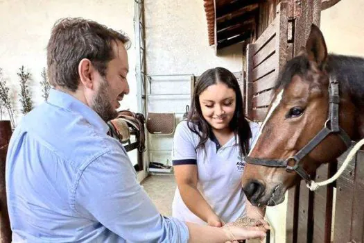 Em busca de parcerias, reitor da USCS, Leandro Prearo, visita a APAE de São Caetano