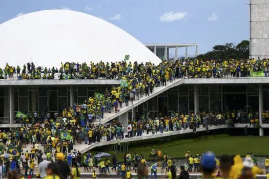 STF condena mais cinco réus pelos atos golpistas de 8 de janeiro