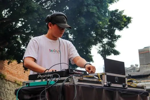 DJ Rafael Lee agita a tarde deste sábado (16) no Butantã K-Fest