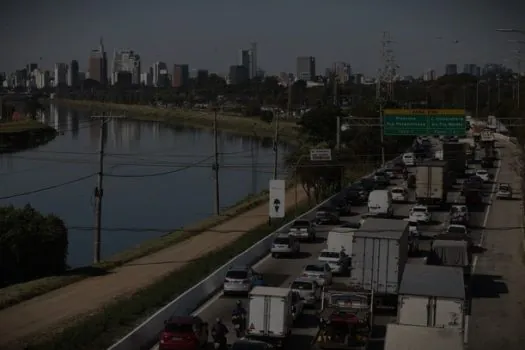 Mais de 18,5 mil imóveis continuam sem luz na Grande São Paulo