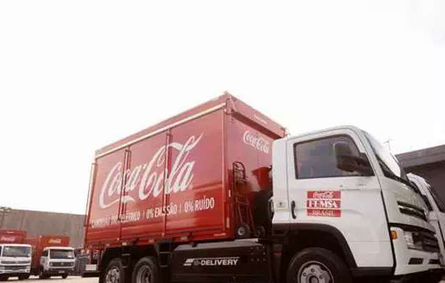 Adecco e Coca-Cola FEMSA oferecem mais de 700 vagas temporárias nas regiões Sul e Sudeste