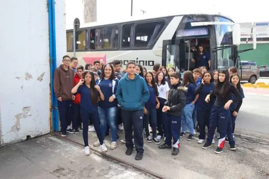 Estudantes da zona leste da capital visitam Diadema