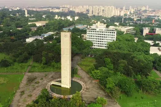 Estudantes da USP aprovam greve a partir desta quinta (21)