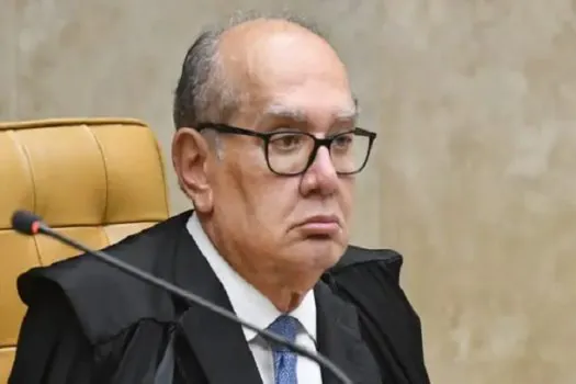 Gilmar manda recados contra golpismo sob Bolsonaro em posse de Barroso no STF