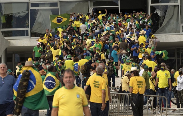 Matéria especial um mês dos atentados golpistas