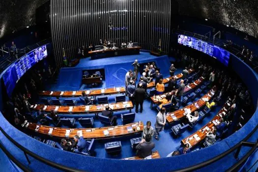 CCJ do Senado aprova relatório da reforma tributária por 20 votos a 6