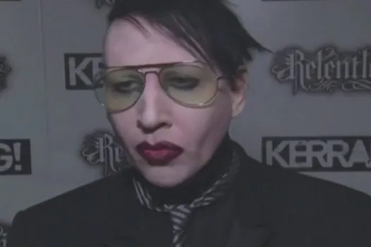 Marilyn Manson é condenado por ‘assoar o nariz’ em cinegrafista