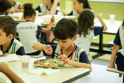 Cardápio digital das escolas de São Caetano leva bons hábitos alimentares às famílias