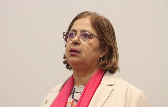 ministra-das-mulheres-cida-goncalves