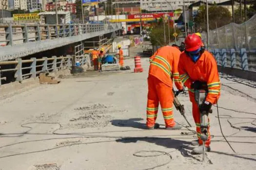 Santo André interdita trecho da Avenida Industrial para obras no Viaduto Castelo Branco