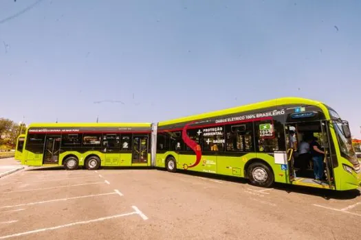 Prefeitura de SP apresenta 50 novos ônibus elétricos e avança na renovação da frota