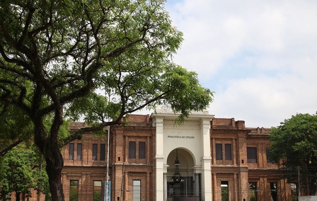 São Paulo – Fachada da Pinacoteca de São Paulo, na praça da Luz.