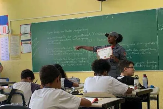 Escolas municipais de Ribeirão Pires recebem curso dos Bombeiros