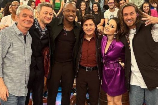 Sandy e Lucas cantam juntos após divórcio e fãs choram no programa ‘Altas Horas’