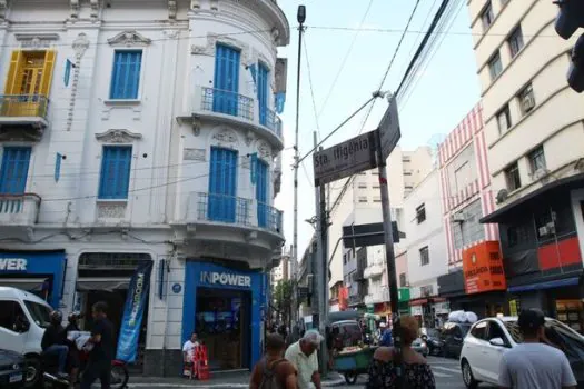 Vigilantes tomam lugar de PMs nas noites da rua Santa Ifigênia, no centro de SP