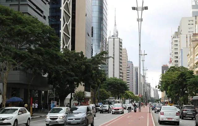 São Paulo – Avenida Paulista completa 129 anos.