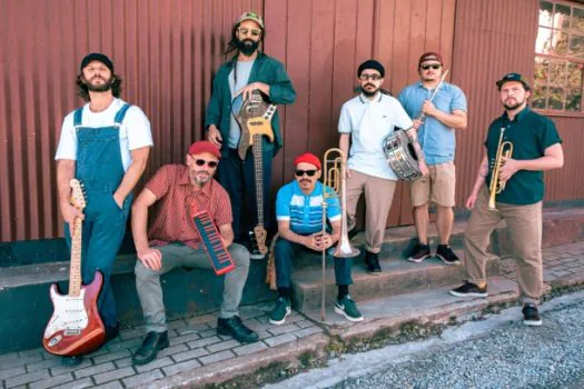 Buena Onda Reggae Club lança novo álbum