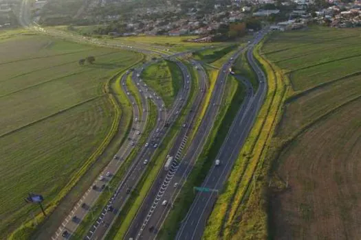 Rodovias devem receber mais de 2,5 milhões de veículos durante o feriado prolongado de Finados