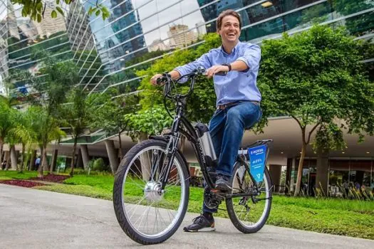 Como as e-bikes podem revolucionar o transporte nas grandes cidades