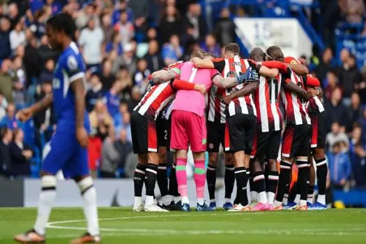 Após boa sequência, Chelsea perde para Brentford e volta a se complicar no Campeonato Inglês