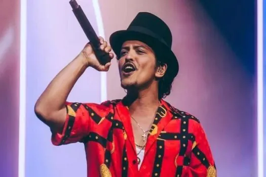 Bruno Mars cancela show que faria em Israel após ataques surpresa do Hamas