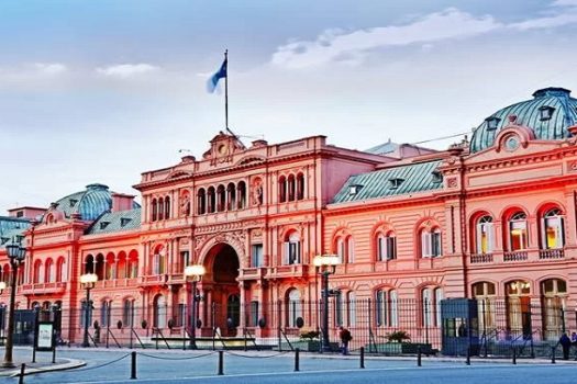 Casa Rosada é isolada após ameaça de bomba no fim das eleições na Argentina