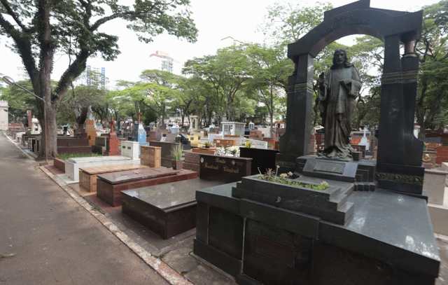 Cemitérios de Santo André se preparam para receber 60 mil visitantes no Dia de Finados