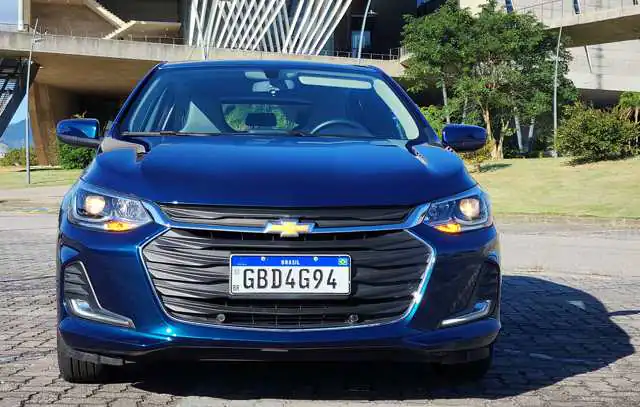 chevrolet-onix-premier