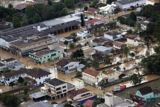 Após chuvas, governo acompanha situação de indígenas em SC