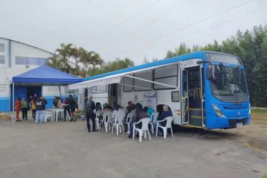 Ônibus do Cidadania Itinerante oferece serviços em Mogi das Cruzes