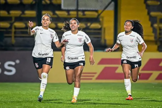 Corinthians sofre, mas estreia com vitória na Libertadores feminina