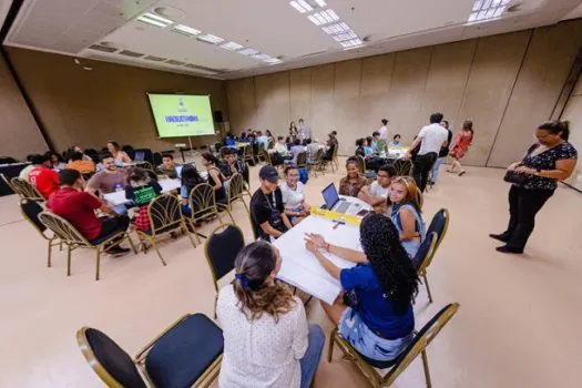 Alunos de escola pública vencem Hackathon com jogo de tabuleiro que combate a desinformação sobre vacinação