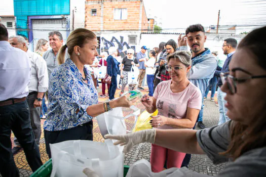 Programa EcoTroca repassa 150 kg de alimentos a moradores de São Caetano