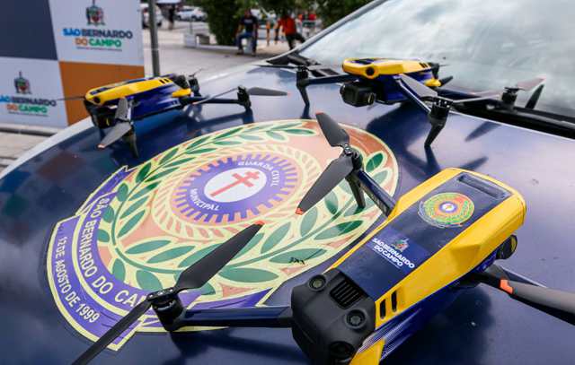 Prefeito Orlando Morando reforça monitoramento aéreo com entrega de drones à GCM