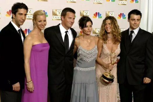 Confira como foi o reencontro de Matthew Perry com elenco de ‘Friends’