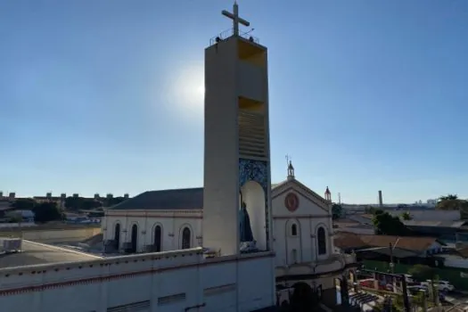 Santuário celebra Vésperas Solenes e troca do manto da imagem de Nossa Senhora Aparecida