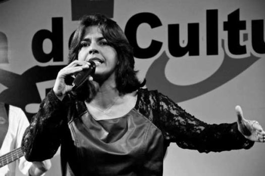 Klau MPB canta sucessos de Rita Lee no CEU Ana Maria